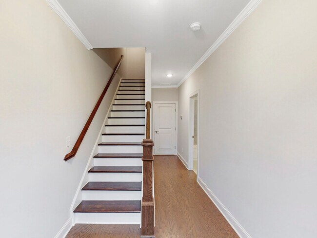 Building Photo - 3070 Poppy Ln