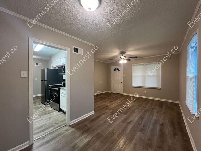 Building Photo - 4286 Fredericks Ave