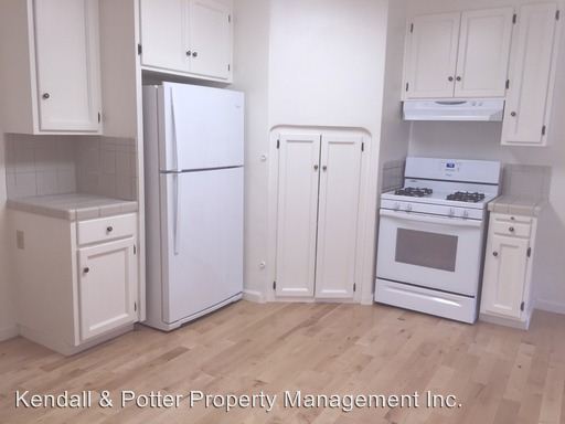 Building Photo - 955 Pinetree Ln