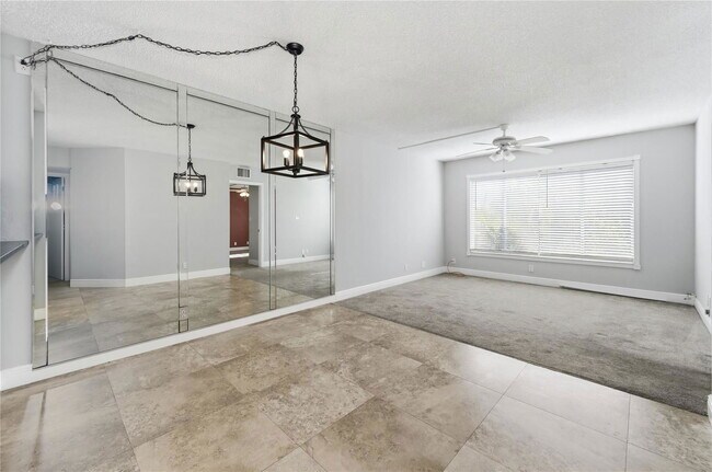 Foto del edificio - 3218 NW 103rd Terrace