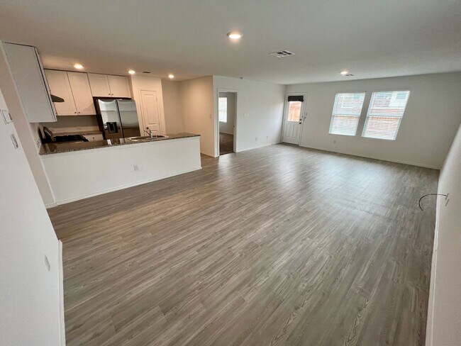 Building Photo - 2823 Rosefinch