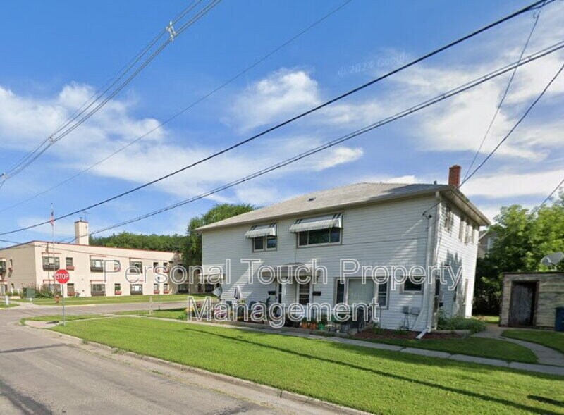 Foto principal - 1002-1006 5th Ave S