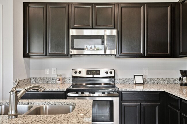 Building Photo - 457 Meadow Pointe Dr