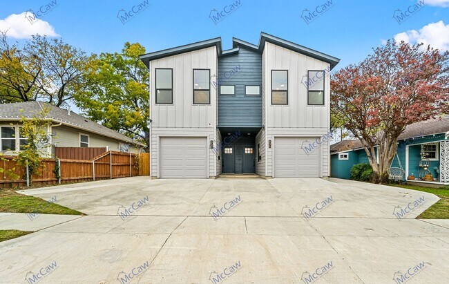 Foto del edificio - Incredible 3/2.5/1 Duplex Near Bishop Arts!