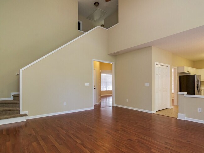 Building Photo - 3515 Ridgefair Dr