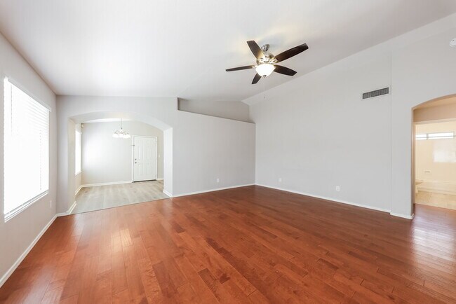 Building Photo - 8335 W Columbine Dr