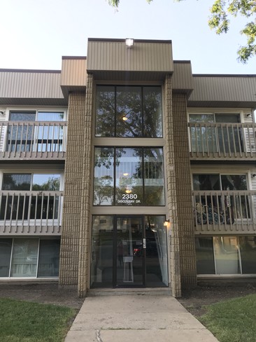 Building - 2380 Discovery Dr