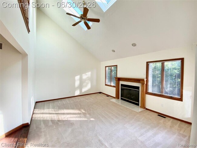 Foto del edificio - 7233 Oakwood Dr