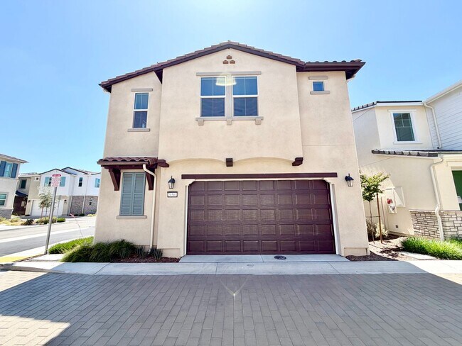 Foto del edificio - Turnkey Riverwalk Village 4 Bedroom Home with INCLUDED Solar, Upgrades & Prime Location