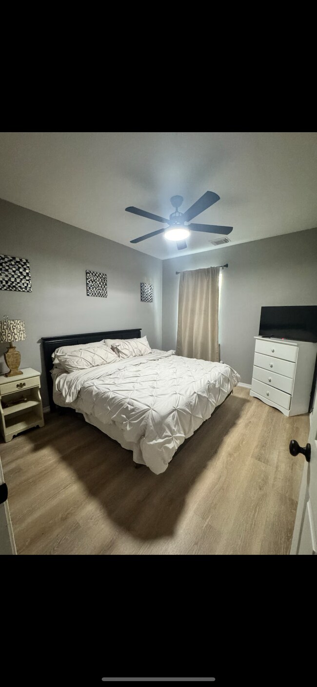 Foto del edificio - 5919 Allison Rd