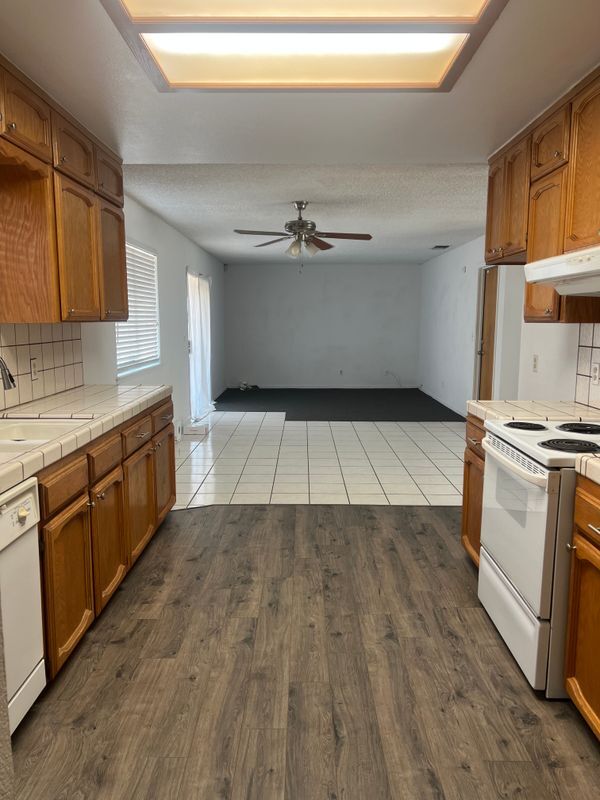 Building Photo - 17495 Melba Dr E