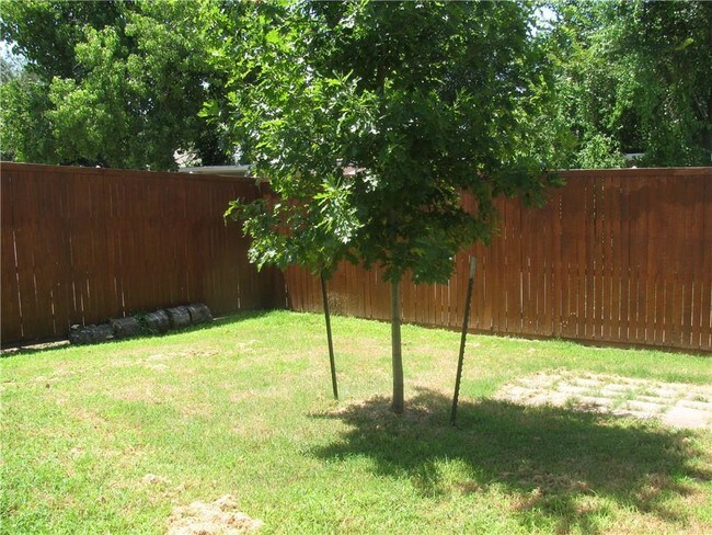 Building Photo - 3809 Lancelot Pl