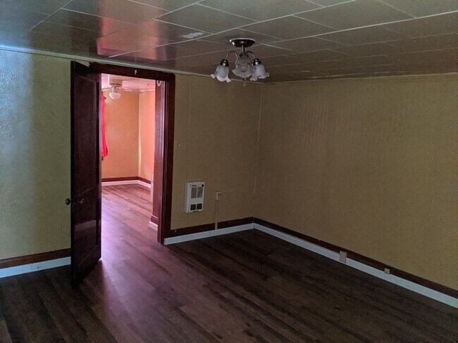 Building Photo - 5738 Redbud Hwy