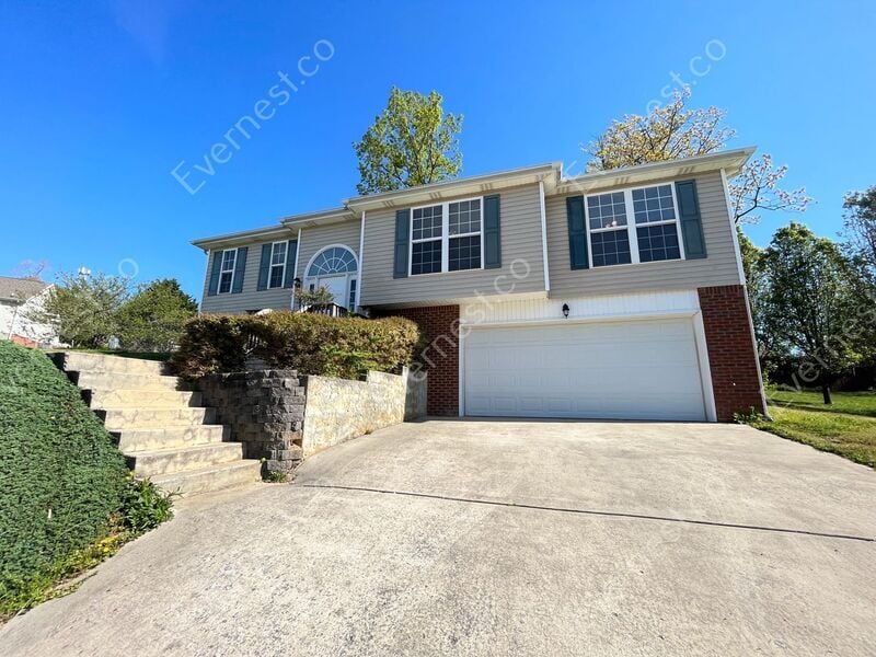 1847 Hazel Alder Ln, SoddyDaisy, TN 37379 House Rental in Soddy