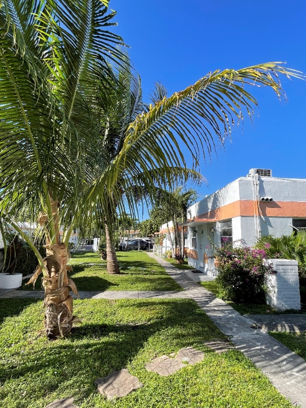 Building Photo - 11050 Biscayne Blvd