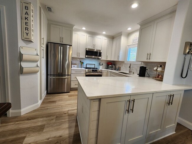 Building Photo - 1800 The Greens Way