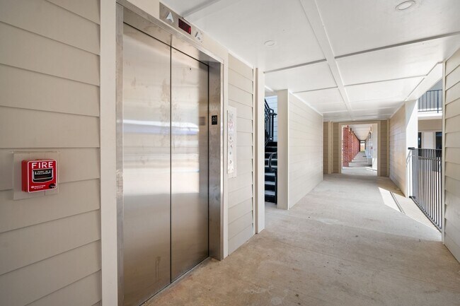 Foto del edificio - 3801 Halsey St