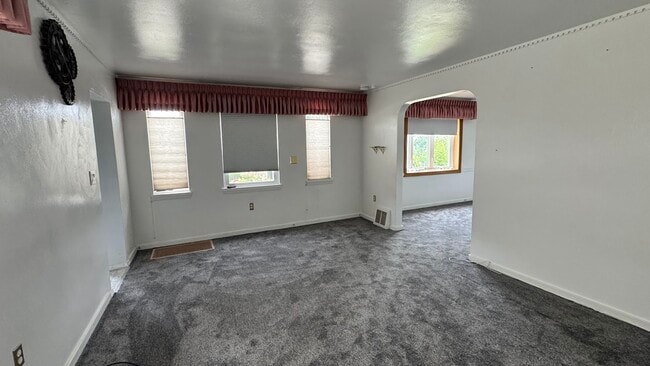 Building Photo - 119 Highview Dr