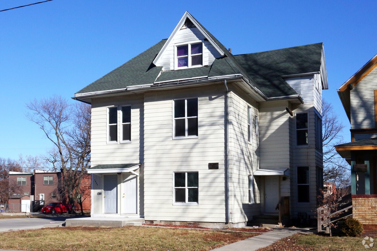 Building Photo - 1065 21st St