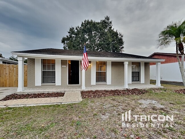 Building Photo - 16013 Woodpine Dr