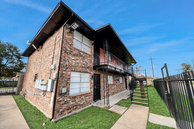 Building Photo - 1320 Griffin St