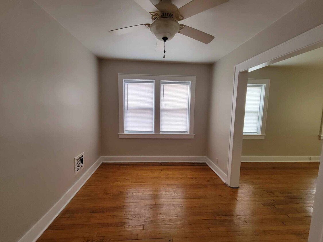 6748 Crest Ave Unit 1W, University City, MO 63130 Apartments in University City, MO