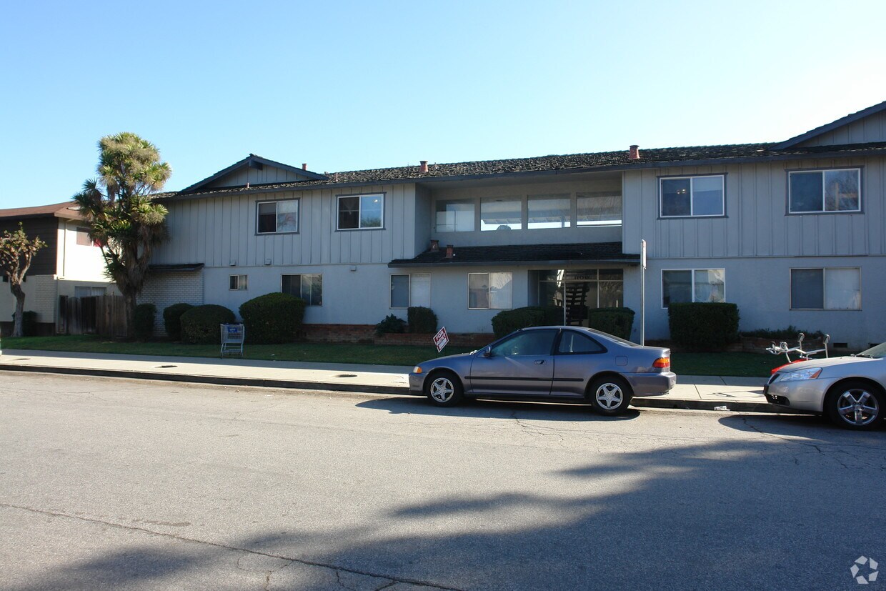 Foto del edificio - 1100 Oakmont Dr