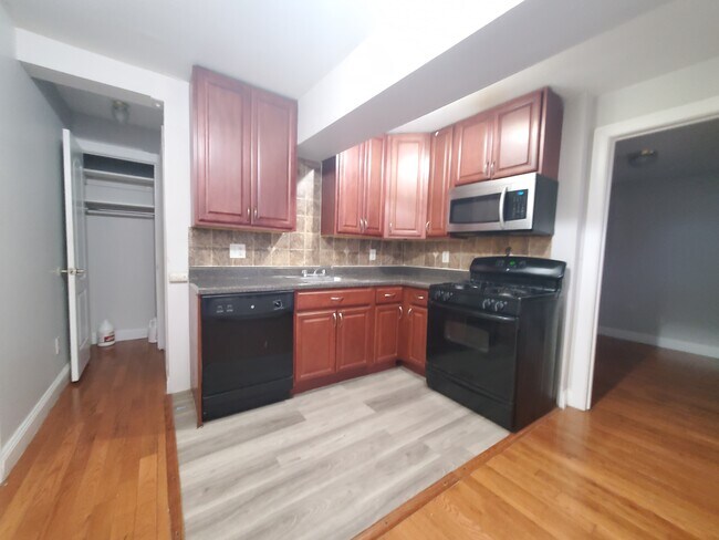 Unit B1 - 169 Manhattan Ave