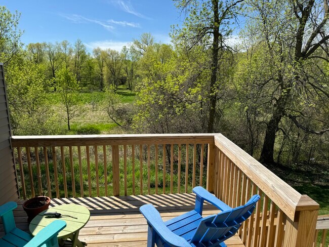 Foto del edificio - 1038 White Tail Ln