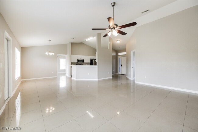 Building Photo - 404 Willowbrook Dr