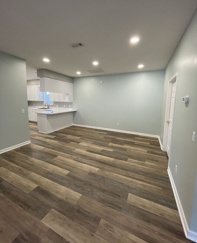 Foto del edificio - 103 Woodmere Dr