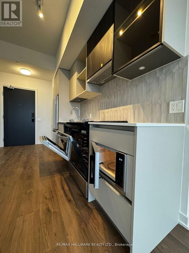 Photo du bâtiment - 395 Dundas St W