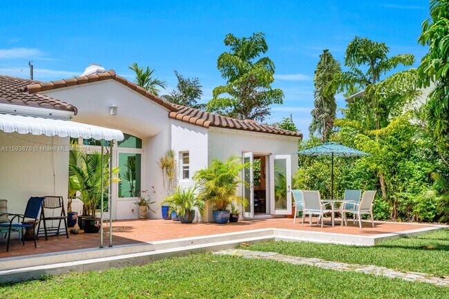 Foto del edificio - 5429 Alton Rd