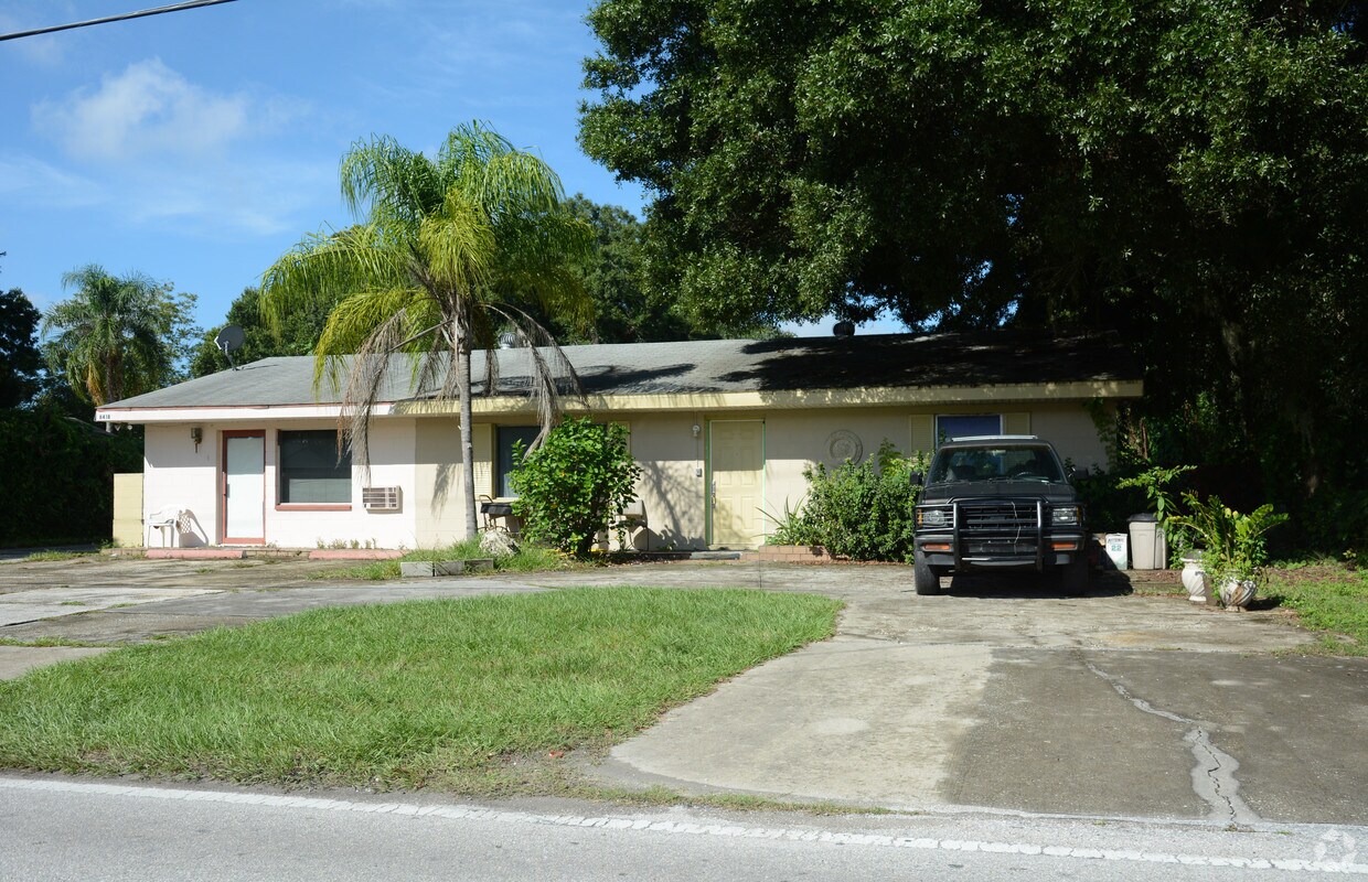 Building Photo - 8418 N Grady Ave