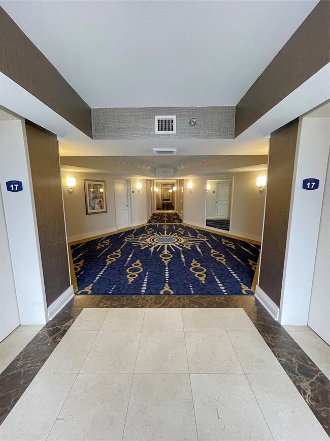 Foto del edificio - 19101 NE 36th Pl