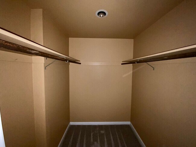 Foto del edificio - Lower Queen Anne 2BR Condo