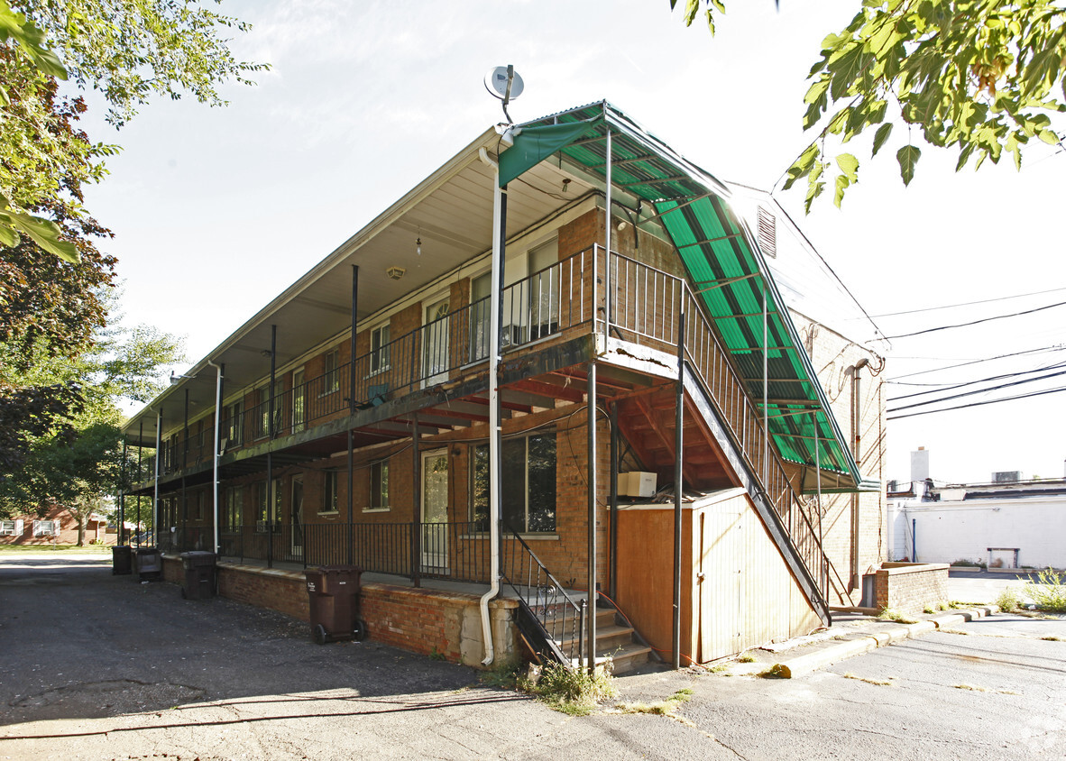 Foto del edificio - Maplewood Apartments