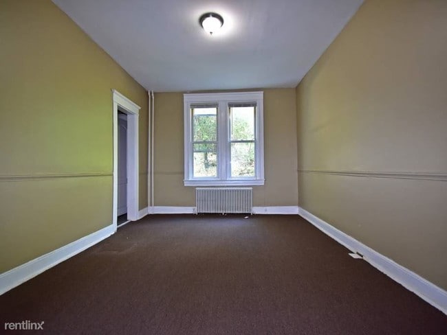 Building Photo - 2574 Druid Park Dr