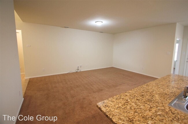 Building Photo - 4 br, 2 bath House - 6920 Freeboard Way
