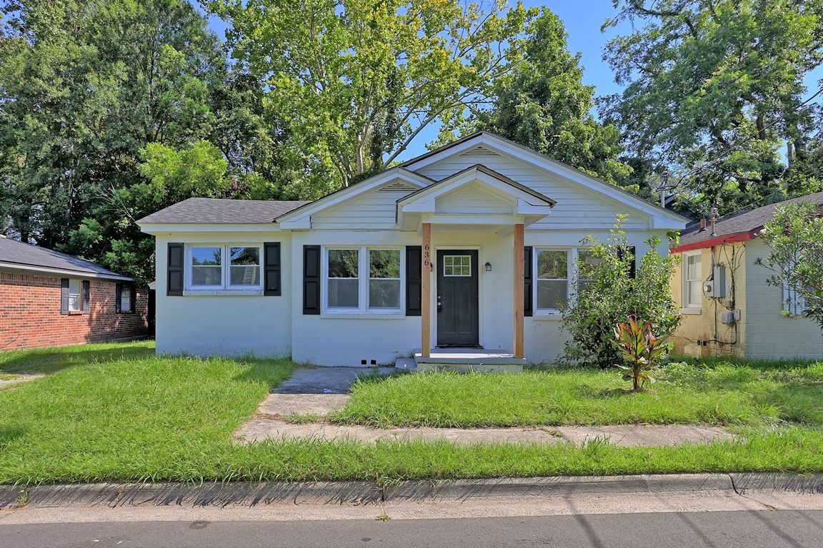 Primary Photo - 636 W 48th St