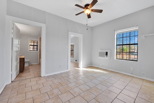 Building Photo - 652 N San Ignacio Ave