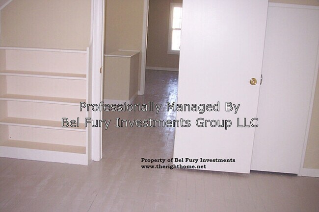 Building Photo - 2886 Martin Ave