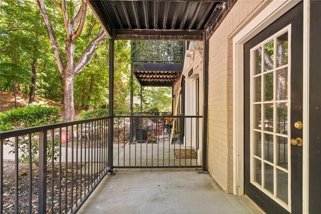 Foto del edificio - 3527 Essex Ave