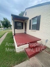 Building Photo - 2145 N Quaker Ave