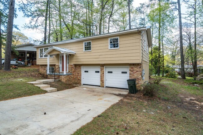Building Photo - 2939 Green Grove Cir NE