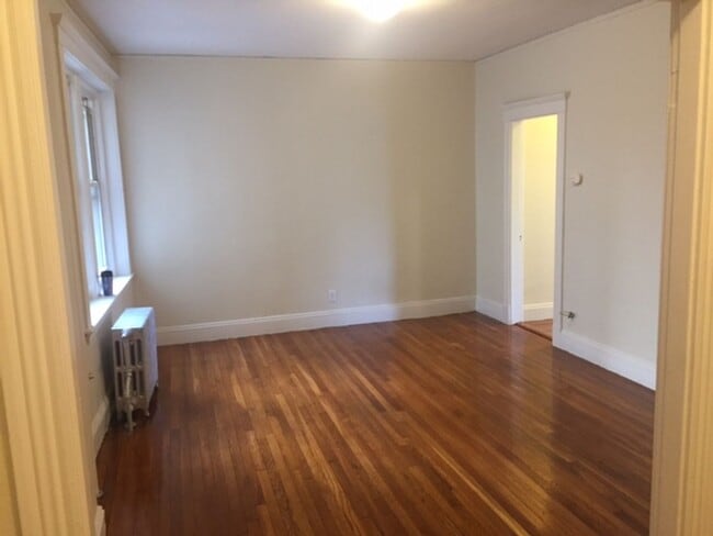 Nicely renovated 1 bed near the heart of Fenway! - Nicely renovated 1 bed near the heart of Fenway! House