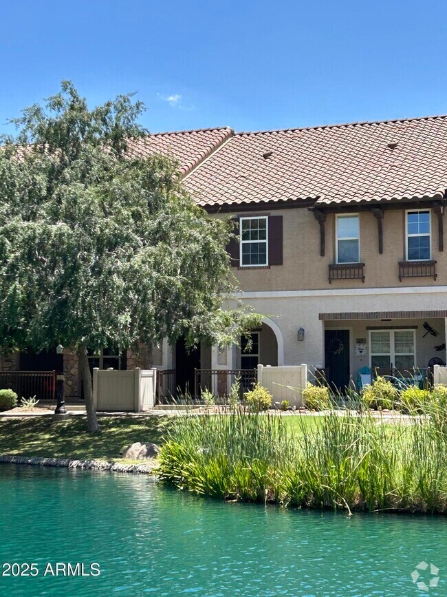 Building Photo - 2670 S Voyager Dr