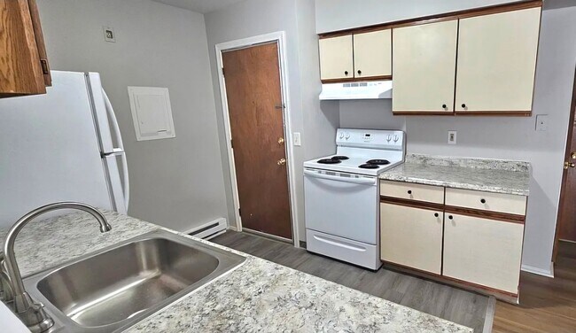 Foto del edificio - 220 Glen Haven Rd