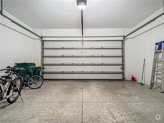 Building Photo - 4524 Tamarind Way