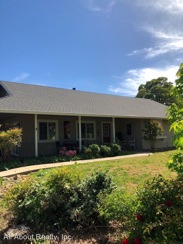 Foto del edificio - 3 br, 2.5 bath House - 1000 SEVIER ROAD